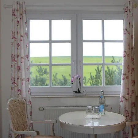 Pensjonat Alt Reddevitz 4*