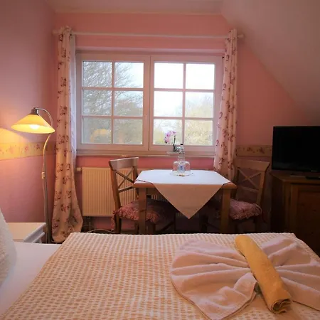 Alt Reddevitz 게스트하우스 미델하겐