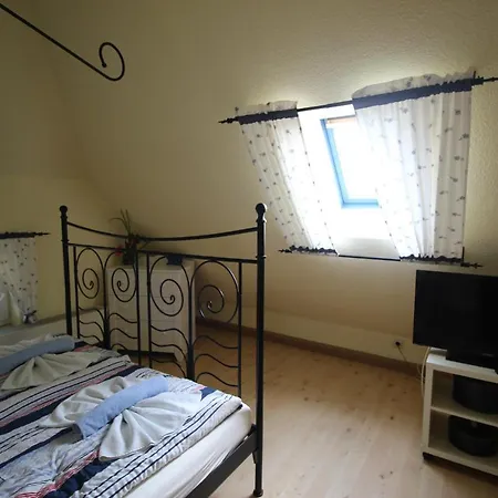 Pensionat Alt Reddevitz 4*