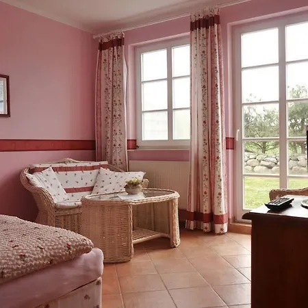 Pensjonat Alt Reddevitz 4*