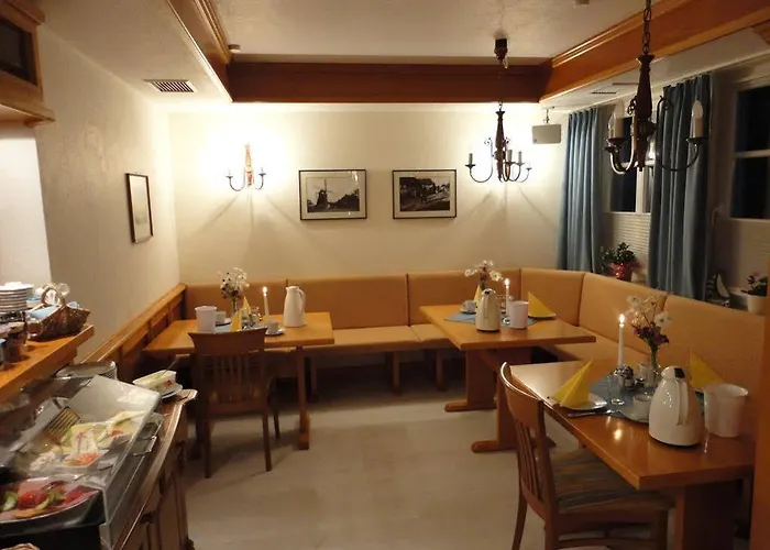 Pensionat Alt Reddevitz 4*